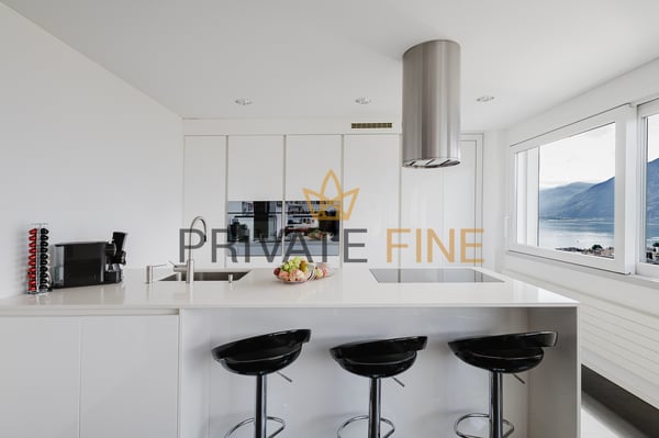 Schöne und moderne Villa mit fantastischer Seesicht (68) 5