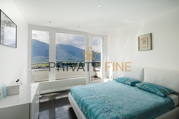 Schöne und moderne Villa mit fantastischer Seesicht (68) 7