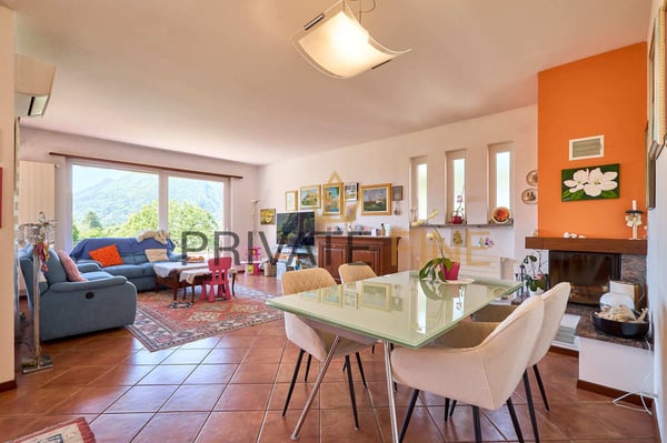 Mediterranes Zweifamilienhaus mit Garten und Grottino (67) 4