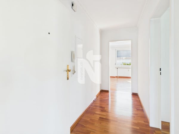 sehr schöne Wohnung mit Parkplatz und Rundumblick ins Grüne 2