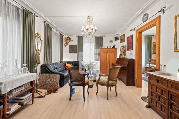 Ruhig, zentral, mit Schopf, grossem Garten und viel Potenzial 8