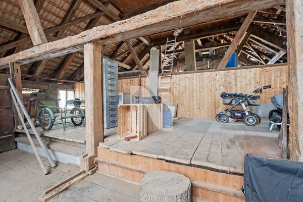 Exklusives Bauernhaus mit viel Umschwung und vielen individuellen Nutzungsmöglichkeiten 12