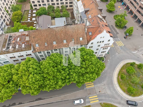 Grosszügiges Wohnen mit Balkon und Gemeinschaftsgarten in Basel 1
