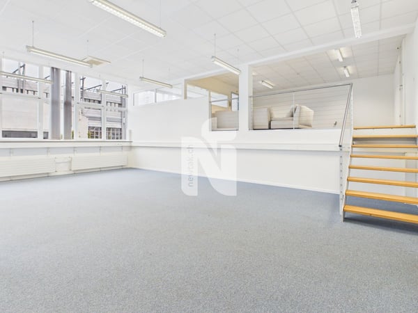 Vielseitige Gewerbefläche, klimatisiert mit Galerie und Loft-Charakter 3
