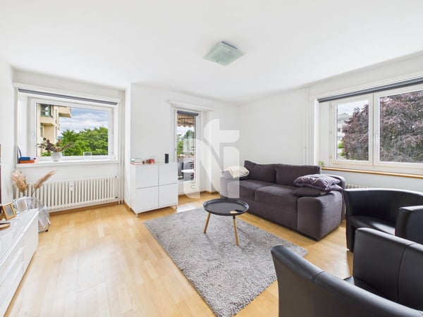 Grosszügig und lichtdurchflutet: 4.5-Zimmer-Wohnung mit Sauna, Balkon und Tiefgaragenplatz 6
