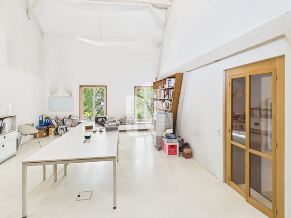 Stilvolles Haus mit Ökonomiegebäude, Atelier, Garten und Carport 7