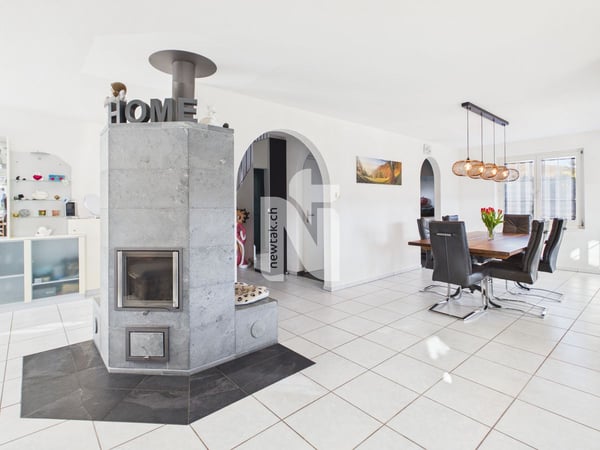 Modern renoviertes autarkes Haus mit riesiger Terrasse und atemberaubendem Ausblick 6