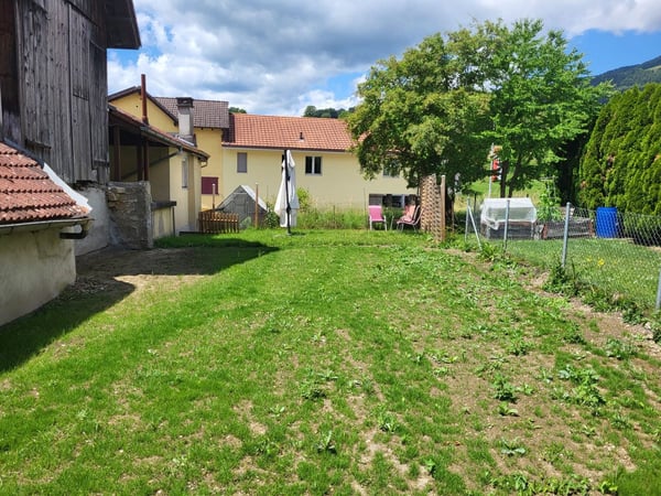 Bauernhaus mit Garten, Parkplätzen und grosser Ausbaureserve - ideal als Generationenhaus 4