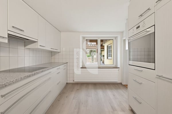 Bauernhaus mit Garten, Parkplätzen und grosser Ausbaureserve - ideal als Generationenhaus 11