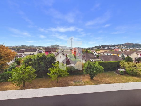 Attraktive 3.5-Zimmer-Wohnung mit 15 m² Balkon und Lift an gut erschlossener Lage in Rheinnähe 9