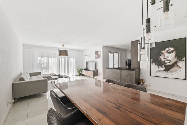 Moderne und helle 4.5-Zimmer-Gartenwohnung an naturnaher Lage mit Lift und Tiefgaragenplatz 4