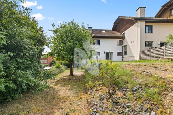 Familienfreundliches Reiheneckhaus mit zwei Gartenbereichen, Weitsicht und Garage 3