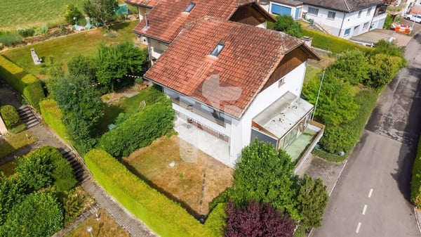 Familienfreundliches Reiheneckhaus mit zwei Gartenbereichen, Weitsicht und Garage 4