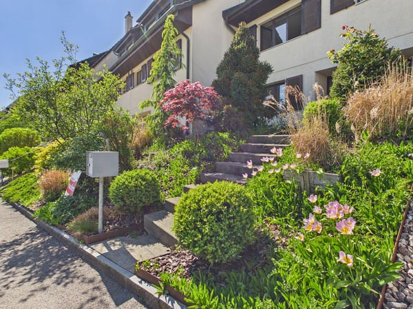 Grosszügiges Familienhaus mit Sitzplatz und Doppelcarport 3