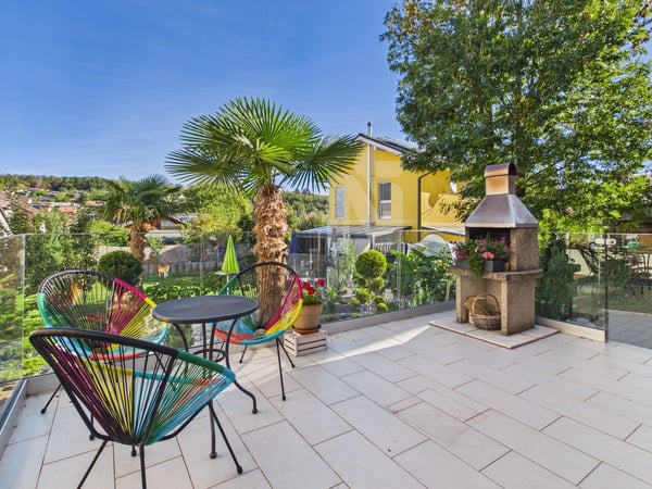 Grosszügig, familienfreundlich und modern mit Garten und Weitblick 5