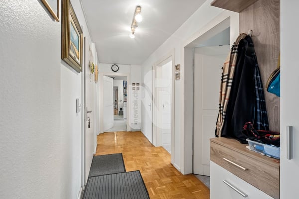 Grosszügiges Wohnen mit Balkon und Gemeinschaftsgarten in Basel 1