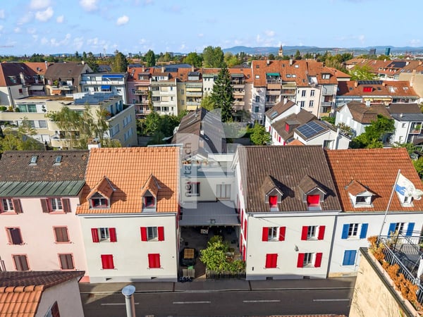 Attraktives Rendite-Mehrfamilienhaus mit grosszügigen Wohneinheiten an begehrter Lage in Binningen 1