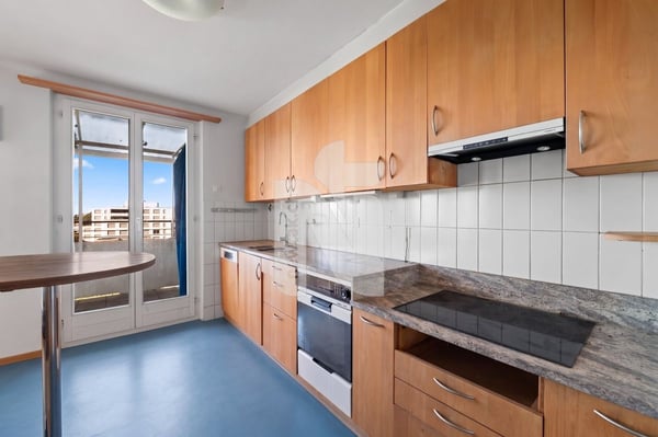 Familienfreundliche Doppelhaushälfte mit Einliegerwohnung, Garten und Blick über die Dächer von Basel 4