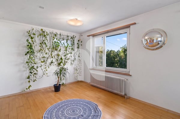 Familienfreundliche Doppelhaushälfte mit Einliegerwohnung, Garten und Blick über die Dächer von Basel 11