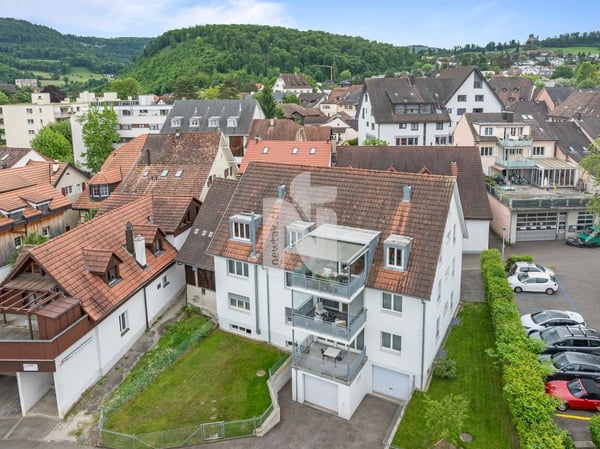 Frisch renovierte Maisonettewohnung im Herzen von Aesch