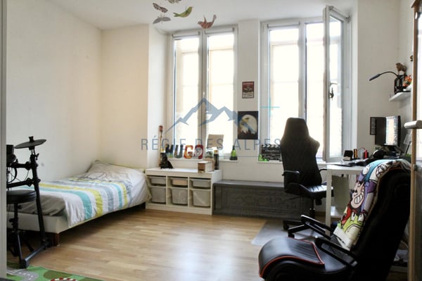 Appartement moderne de 4.5 pièces avec terrasse en bord de rivière à Vallorbe ( Lot 7 ) 6
