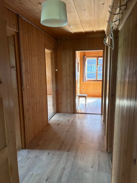 Charmante 4-Zimmer-Altbauwohnung in Klosters befristet bis 31.03.2027 4