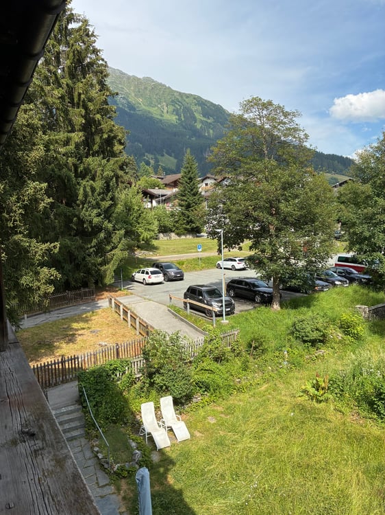 Charmante 4-Zimmer-Altbauwohnung in Klosters befristet bis 31.03.2027 13