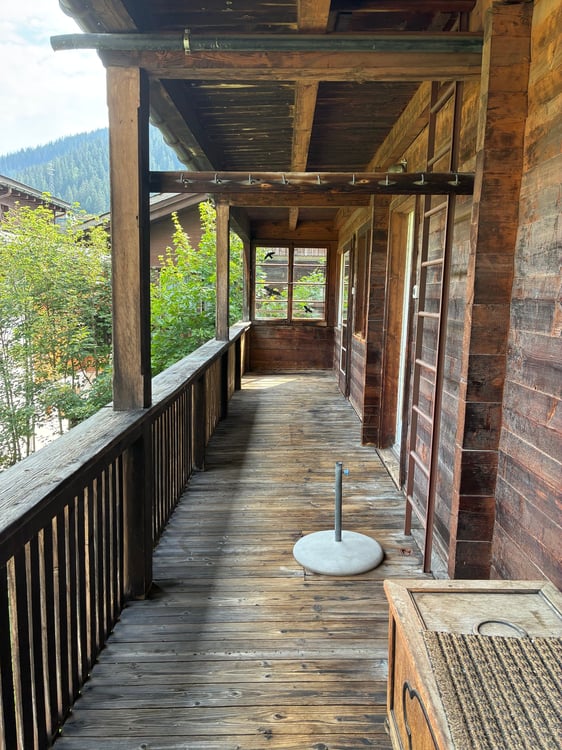 Charmante 4-Zimmer-Altbauwohnung in Klosters befristet bis 31.03.2027 11