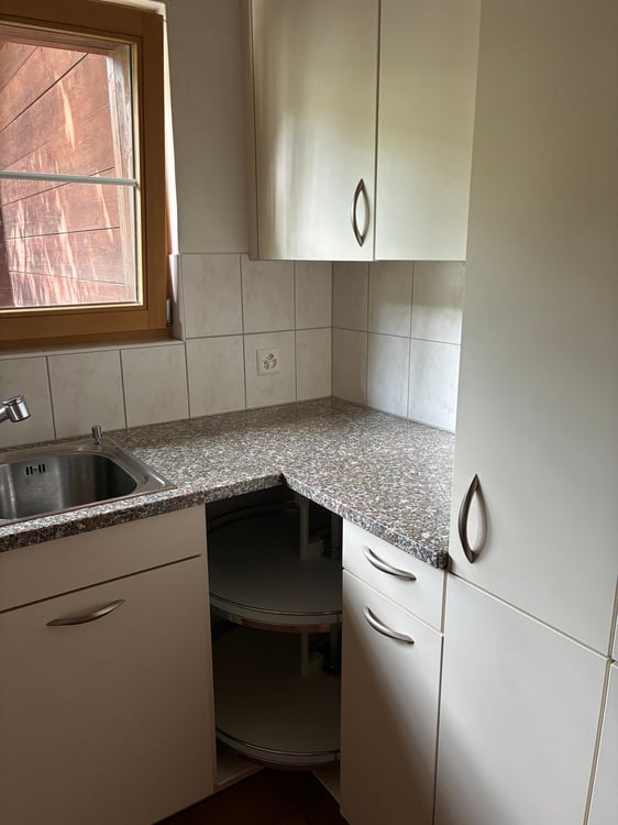 Charmante 4-Zimmer-Altbauwohnung in Klosters befristet bis 31.03.2027 7