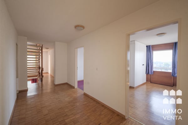 Mit Dachterrasse über Biel - EFH mit Option auf Doppeleinfamilienhaus 11