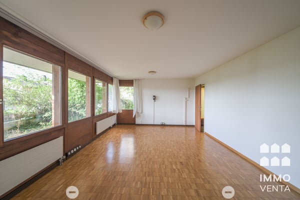 Gestaltungsfreie Haushälfte mit Dachterrasse über Biel 5