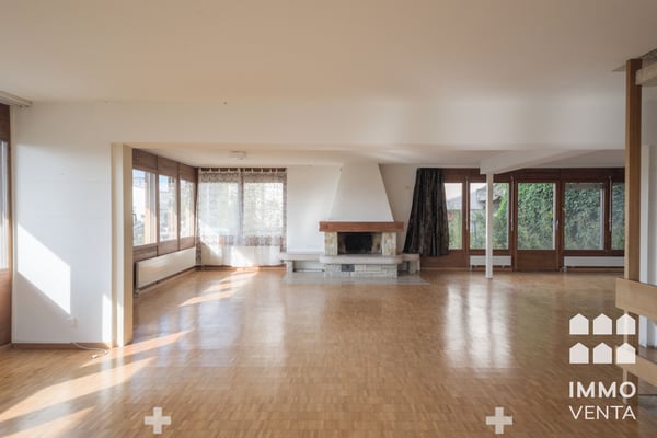 Gestaltungsfreie Haushälfte mit Dachterrasse über Biel 6