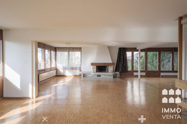 Gestaltungsfreie Haushälfte mit Dachterrasse über Biel 6