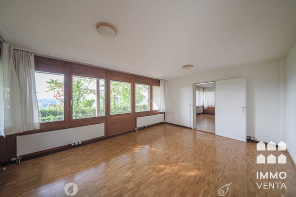 Gestaltungsfreie Haushälfte mit Dachterrasse über Biel 4