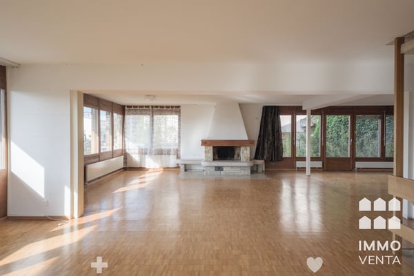Gestaltungsfreie Haushälfte mit Dachterrasse über Biel 6