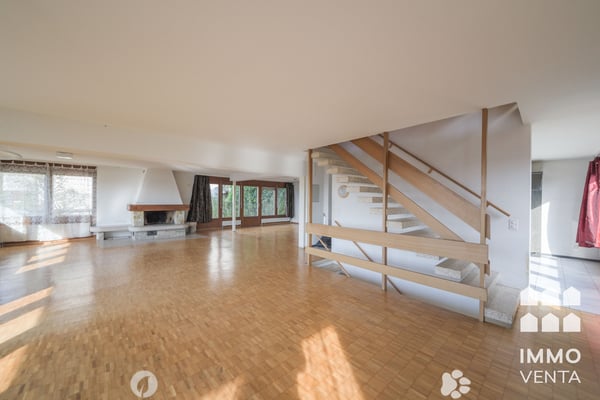 Gestaltungsfreie Haushälfte mit Dachterrasse über Biel 7
