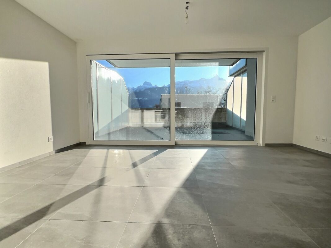 2,5p au rez avec grande terrasse