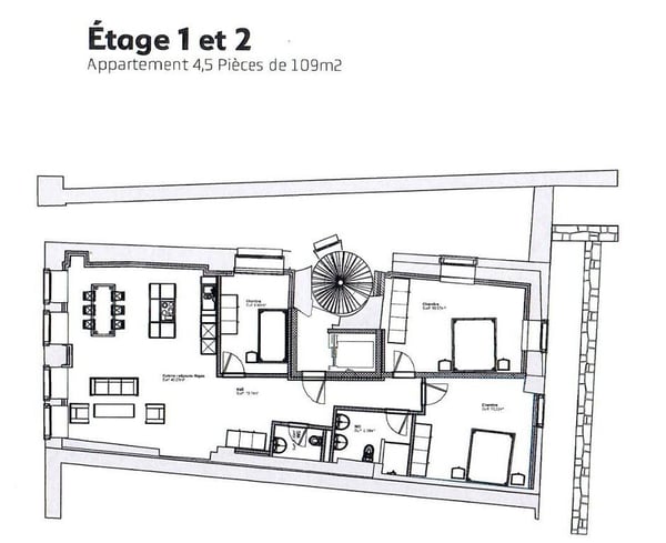 Immeuble de rendement de 6 niveaux avec local commercial et appartements résidentiels 7