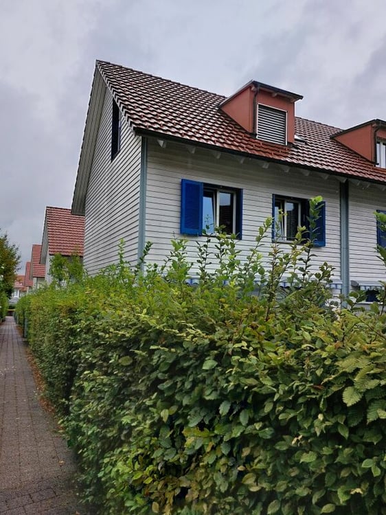 Ihr Zuhause zum Wohlfühlen - Reiheneckhaus in Dietlikon 1