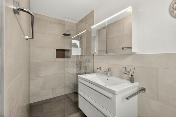 Elegantes Wohnen mit Weitblick und naturnahem Ambiente 9