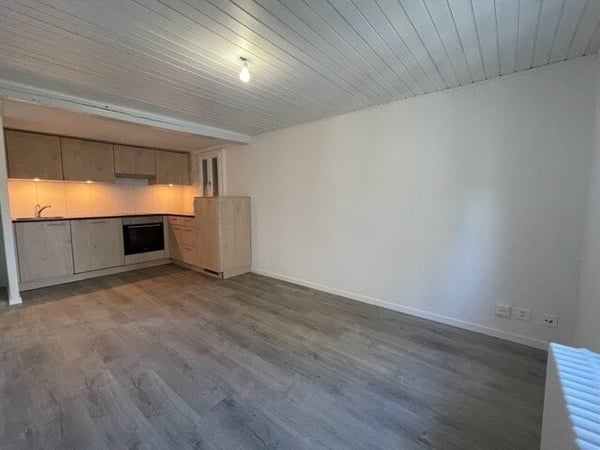 Appartement rénové de 3 pièces au 5ème étage 5