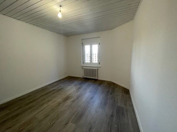 Appartement rénové de 3 pièces au 5ème étage 7