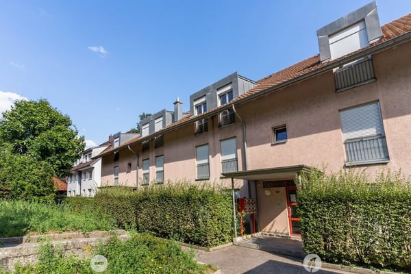 Die Sonne auf dem Balkon geniessen - profiter du soleil au balcon 1