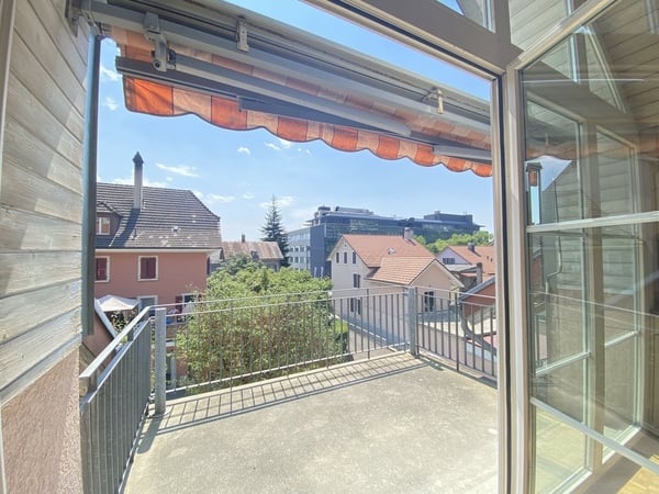Die Sonne auf dem Balkon geniessen - profiter du soleil au balcon 2