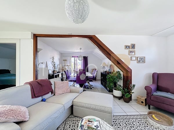 Immeuble mixte au centre de Semsales 11