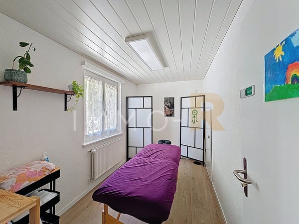 Immeuble mixte au centre de Semsales 4