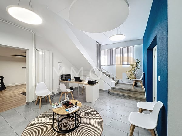 Immeuble mixte au centre de Semsales 7