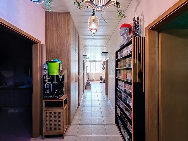 Immeuble mixte au centre de Semsales 13