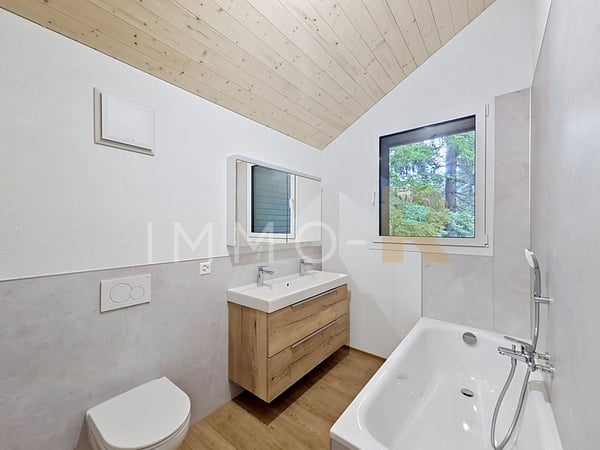 Chalet 5,5 pièces entièrement rénové au calme, entre verdure et forêt 5