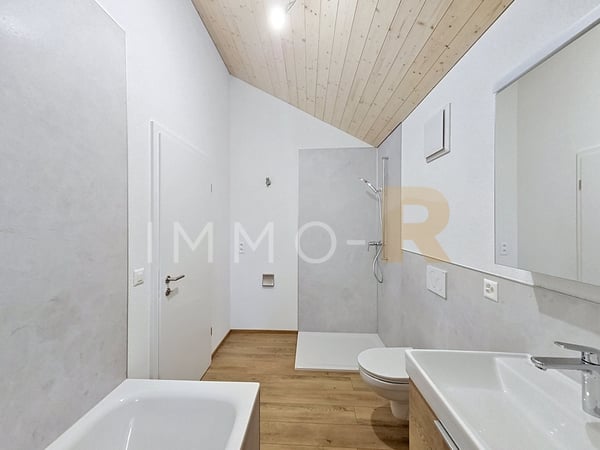 Chalet 5,5 pièces entièrement rénové au calme, entre verdure et forêt 6